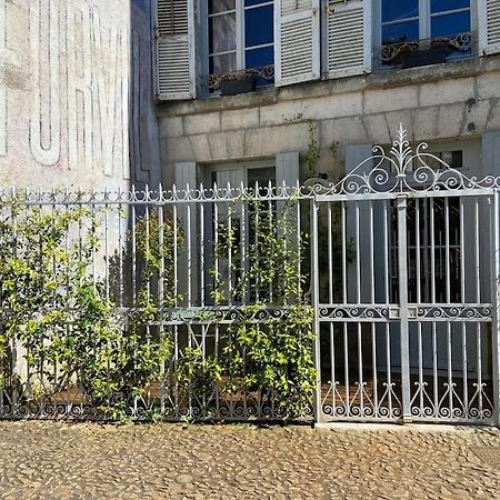 Studio Avec Terrasse Nontron Exterior foto